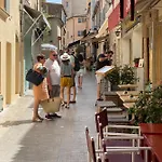 Voiles St Tropez Apartements סן טרופז